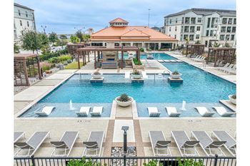 Luxe, resort-style swimming pool
